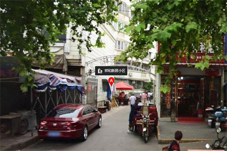 河畔豪庭3室2厅2卫88万129m2毛坯房出售